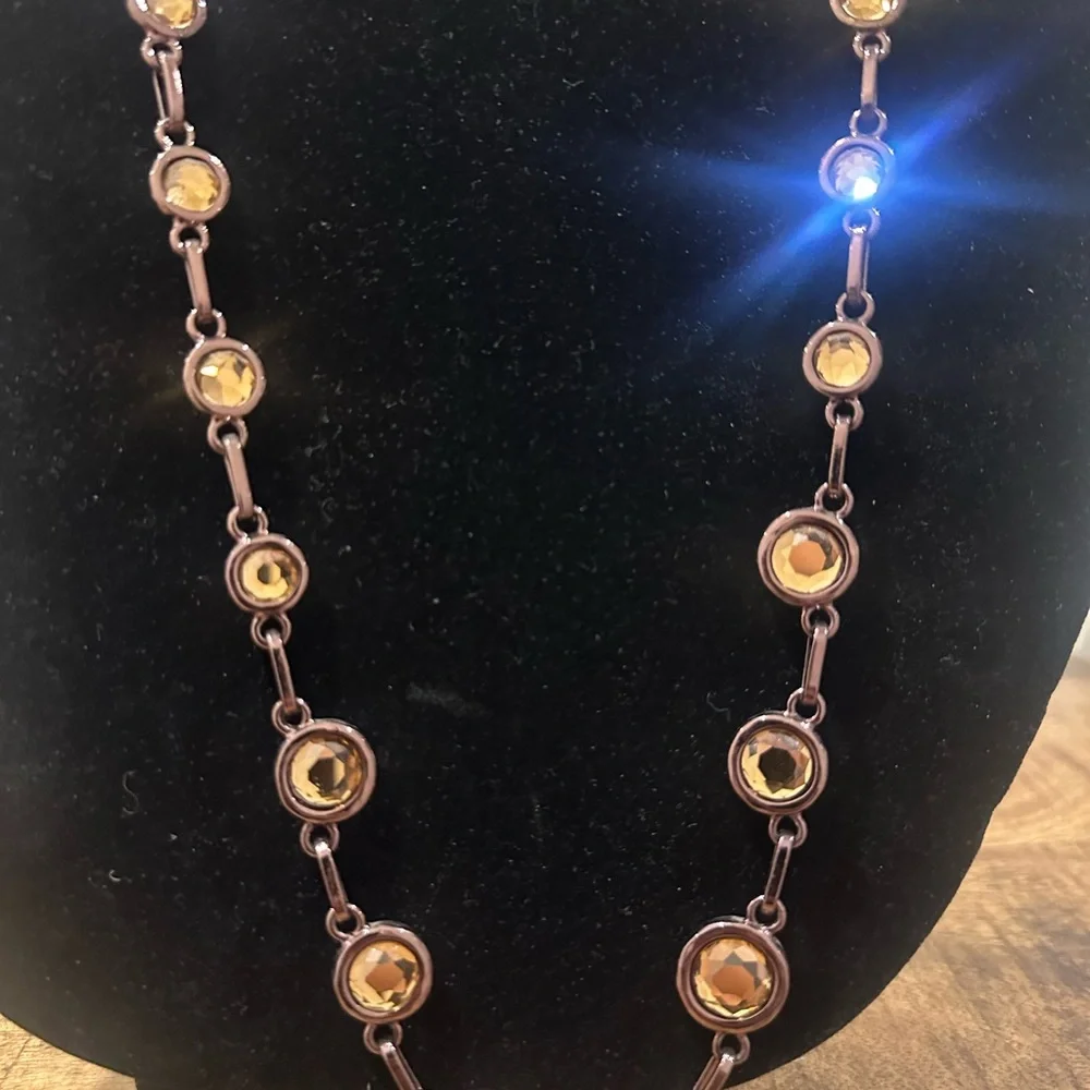 Elegant bronze and Brown gem Necklace - Picture 2 of 2